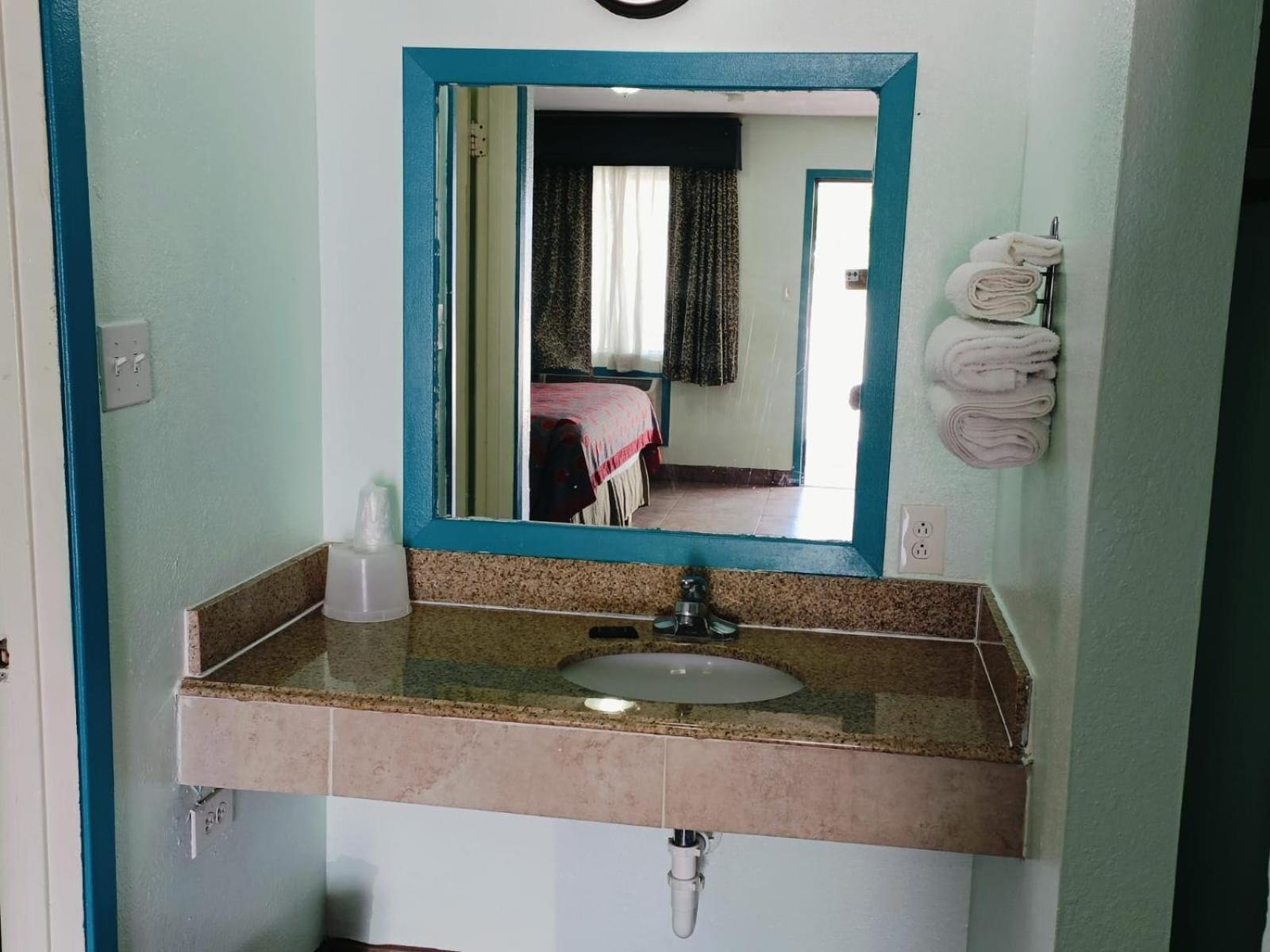 Budget Inn By Oyo Edinburg Hwy 281 外观 照片